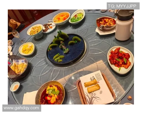 足球明星聚餐趣事揭秘看他们如何享受美食与友情的时光